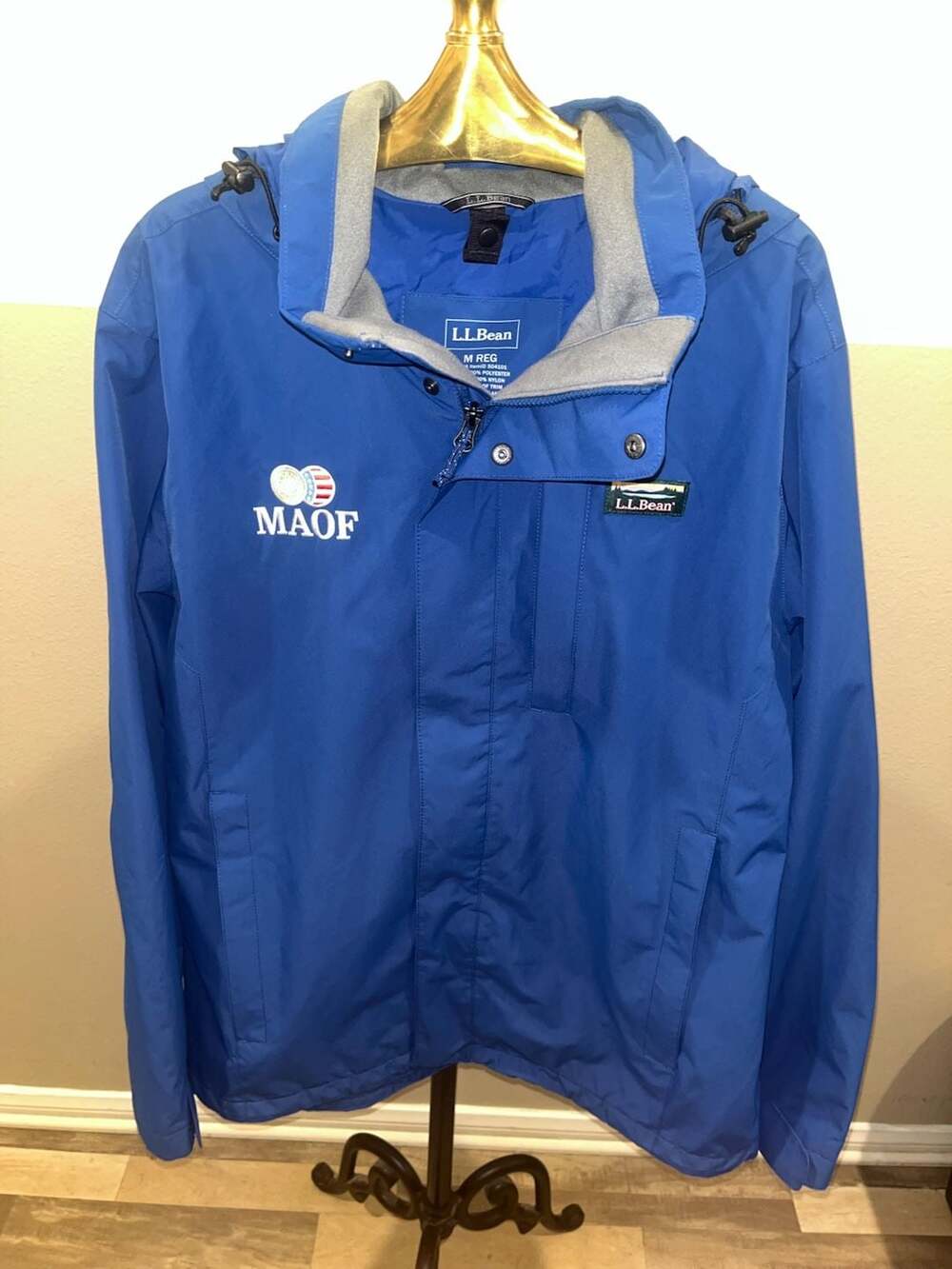 L.L.Bean Men's Size M Regular Rain Jacket Windbreaker MAOF Logo